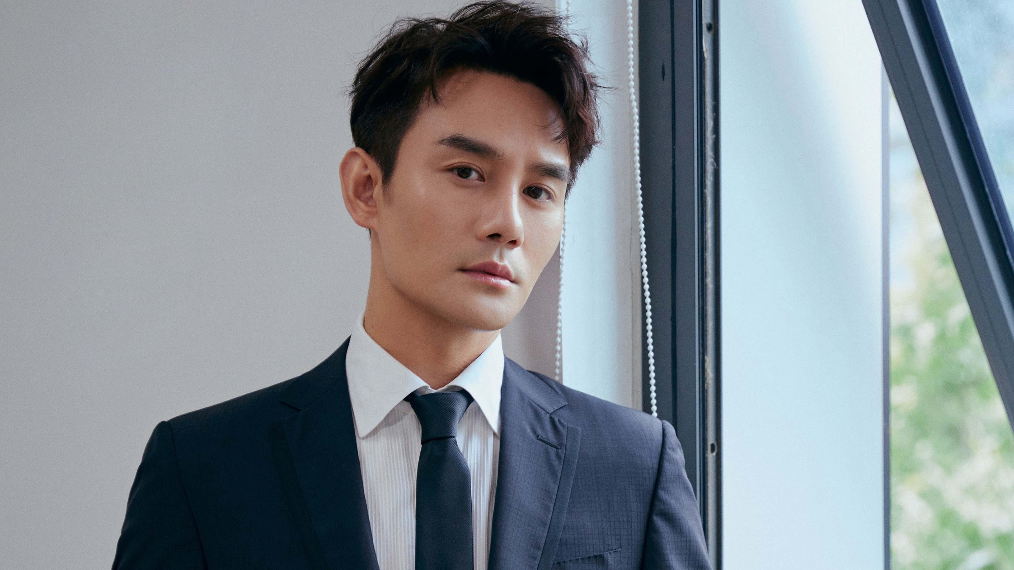 《顶级战队的幕后团队:教练、分析师揭秘》,顶级战队英文怎么写