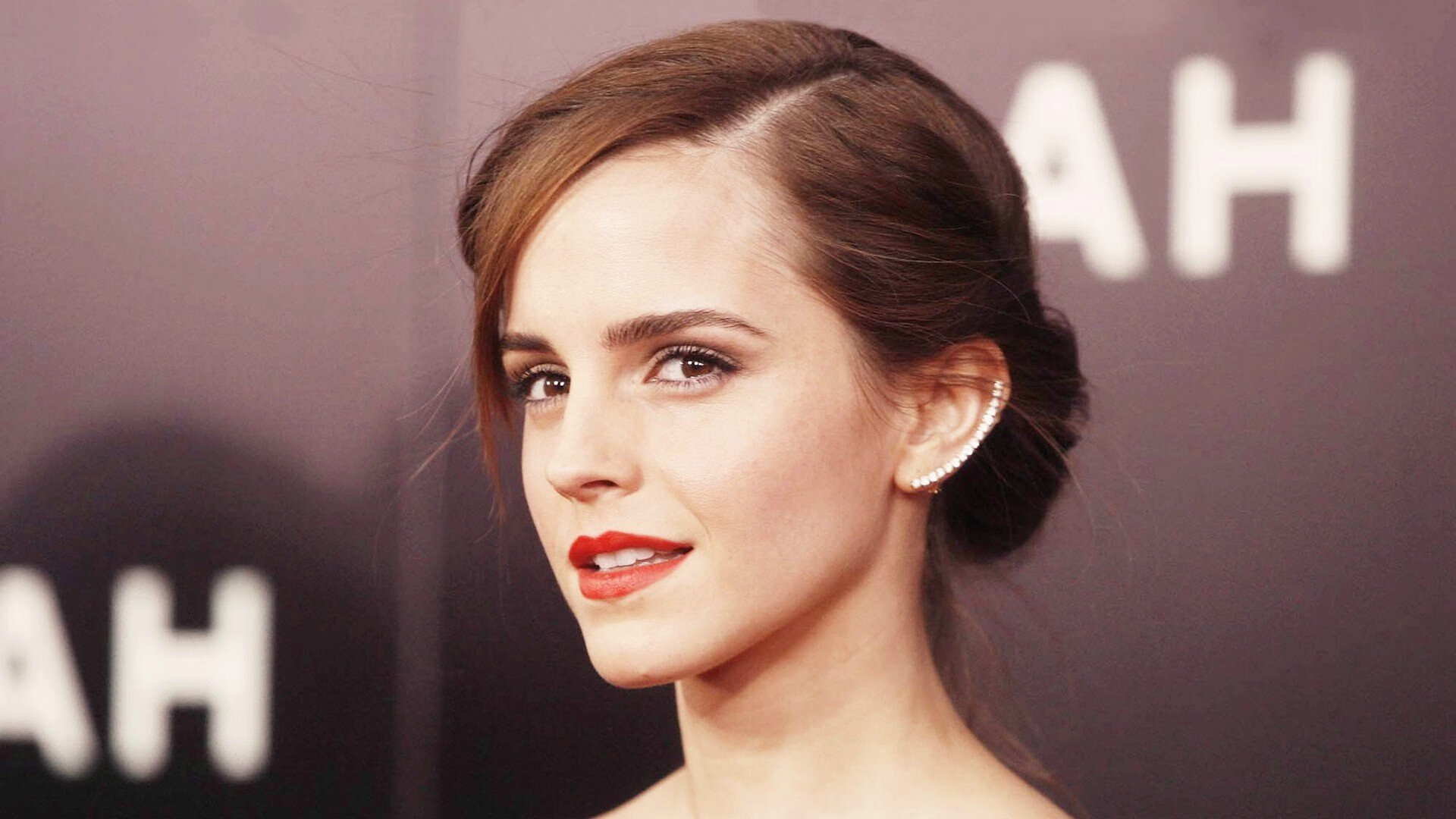 利物浦客场小胜狼队，冲刺积分榜榜首，利物浦跟狼队比赛